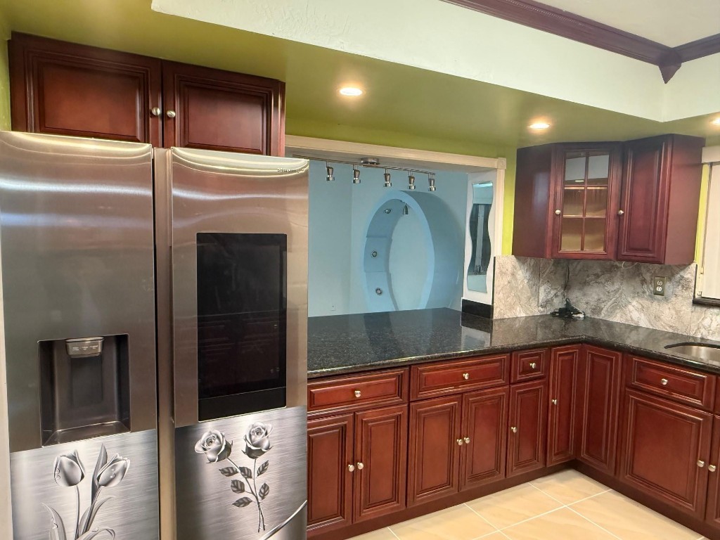 PASADENA LAKES - Residential