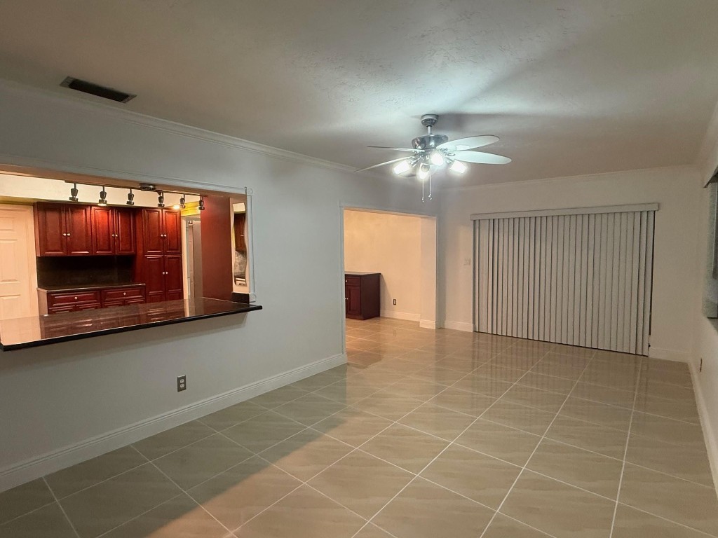 PASADENA LAKES - Residential