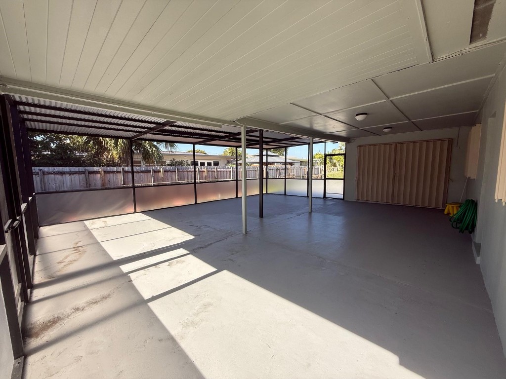 PASADENA LAKES - Residential