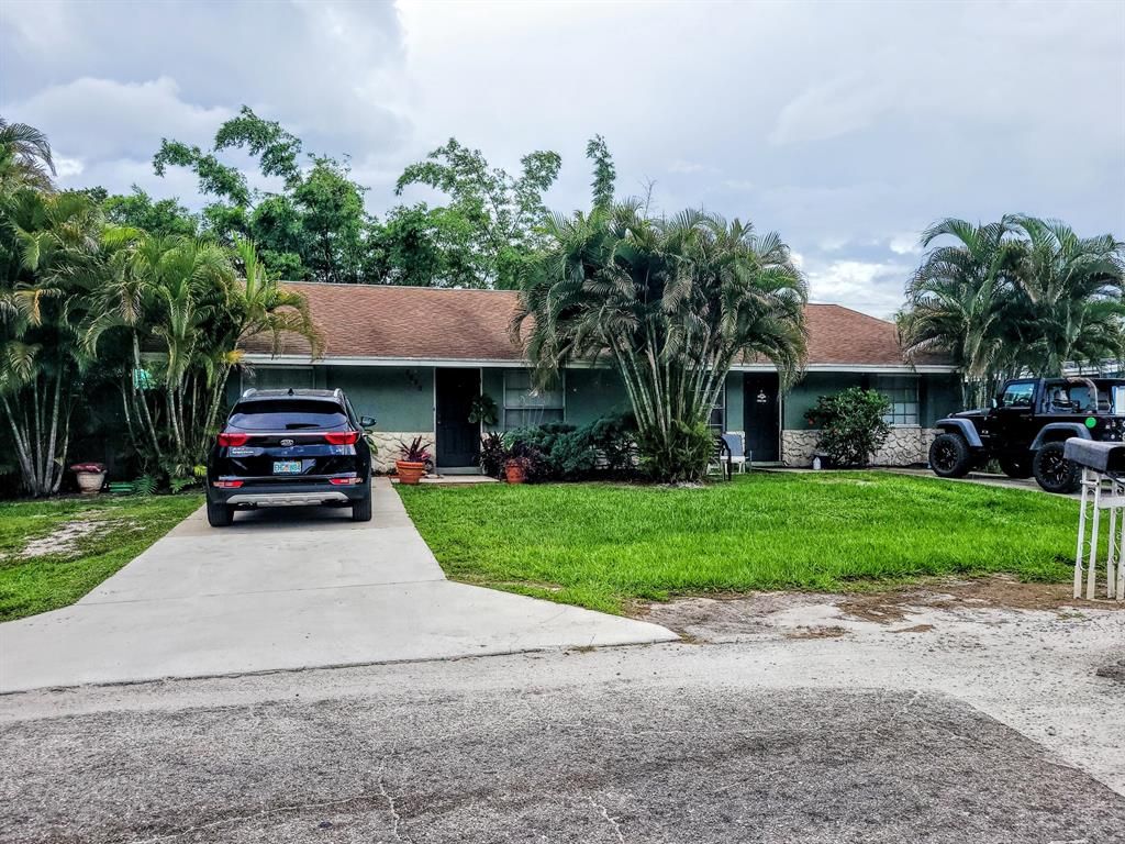 Photo of 2825 SE Clayton Street St, Stuart, FL 34997 (MLS # R10814561)