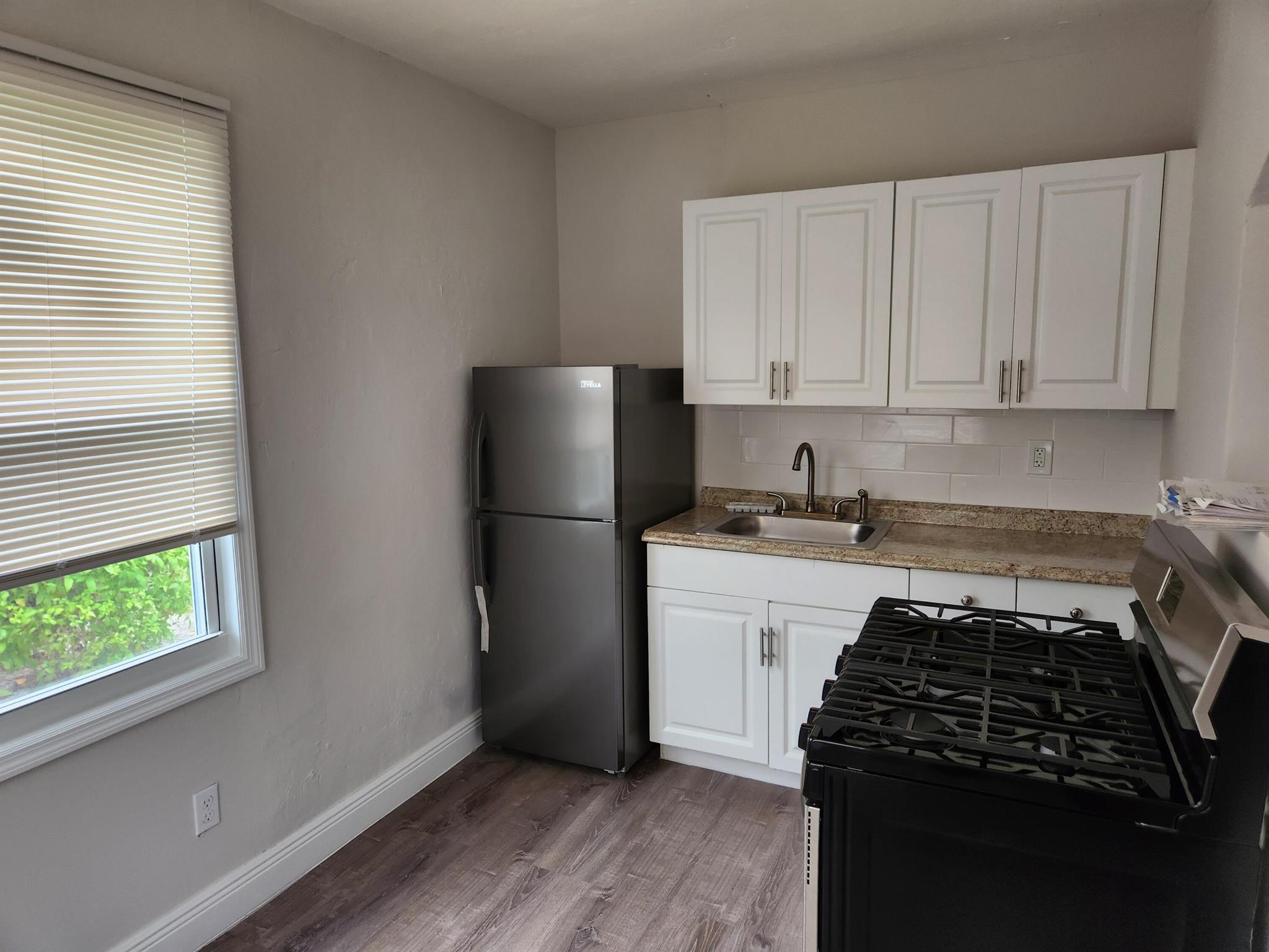 LAKE WORTH TOWN OF - Residential Lease