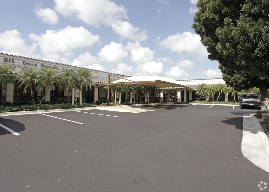 Meticulously maintained Garden-Style office complex with Lots of natural light thru front/side floor-to-ceiling windows. Ideal location convenient to major restaurants and banking facilities. Near the Cypress Creek office submarket.  Class “A” build-out with high-end amenities restrooms and kitchenette.  Property has abundant Parking with “Park at Your Front Door” convenience!  There are currently three suites available: Suite 100 – 2,213 S.F., Suite 180 – 827 S.F., & Suite 300 – 3,824 S.F.