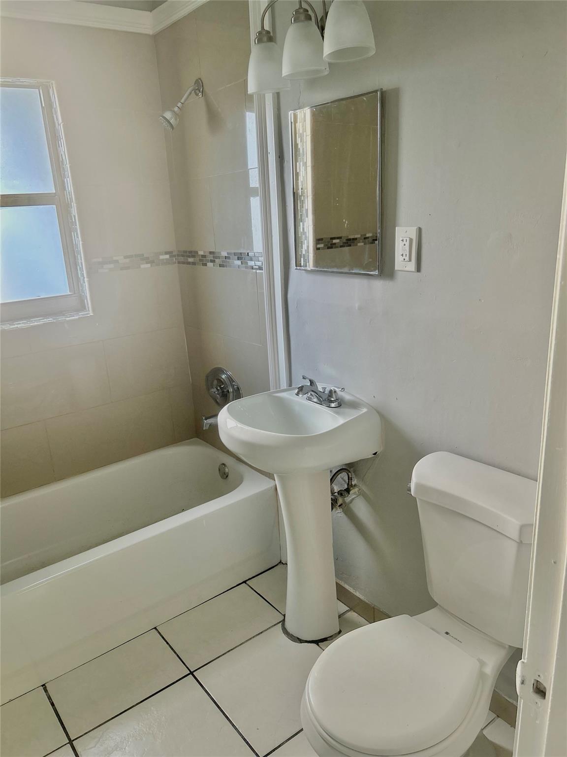 Lauderdale Manors Amd - Residential