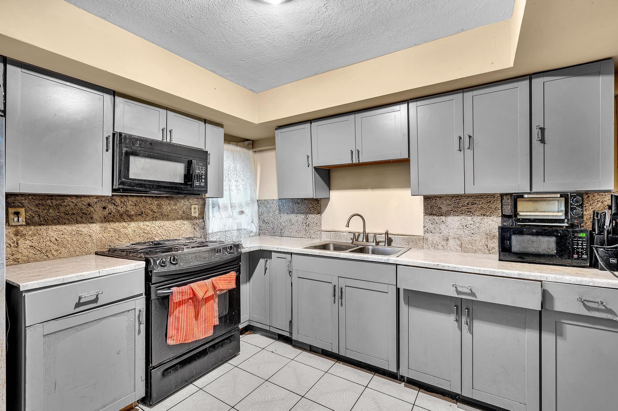 Lauderdale Lakes North Ga - Residential