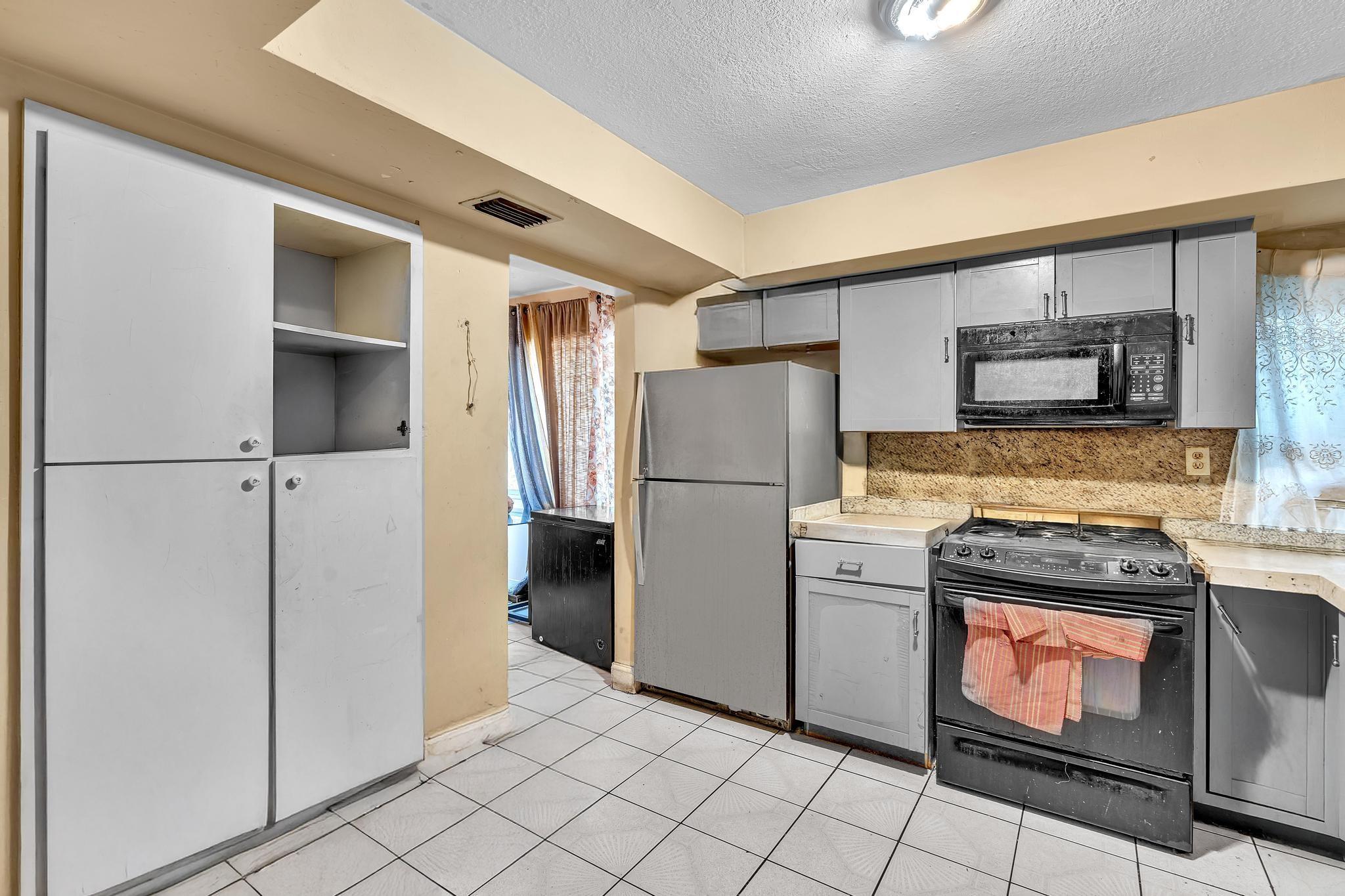 Lauderdale Lakes North Ga - Residential