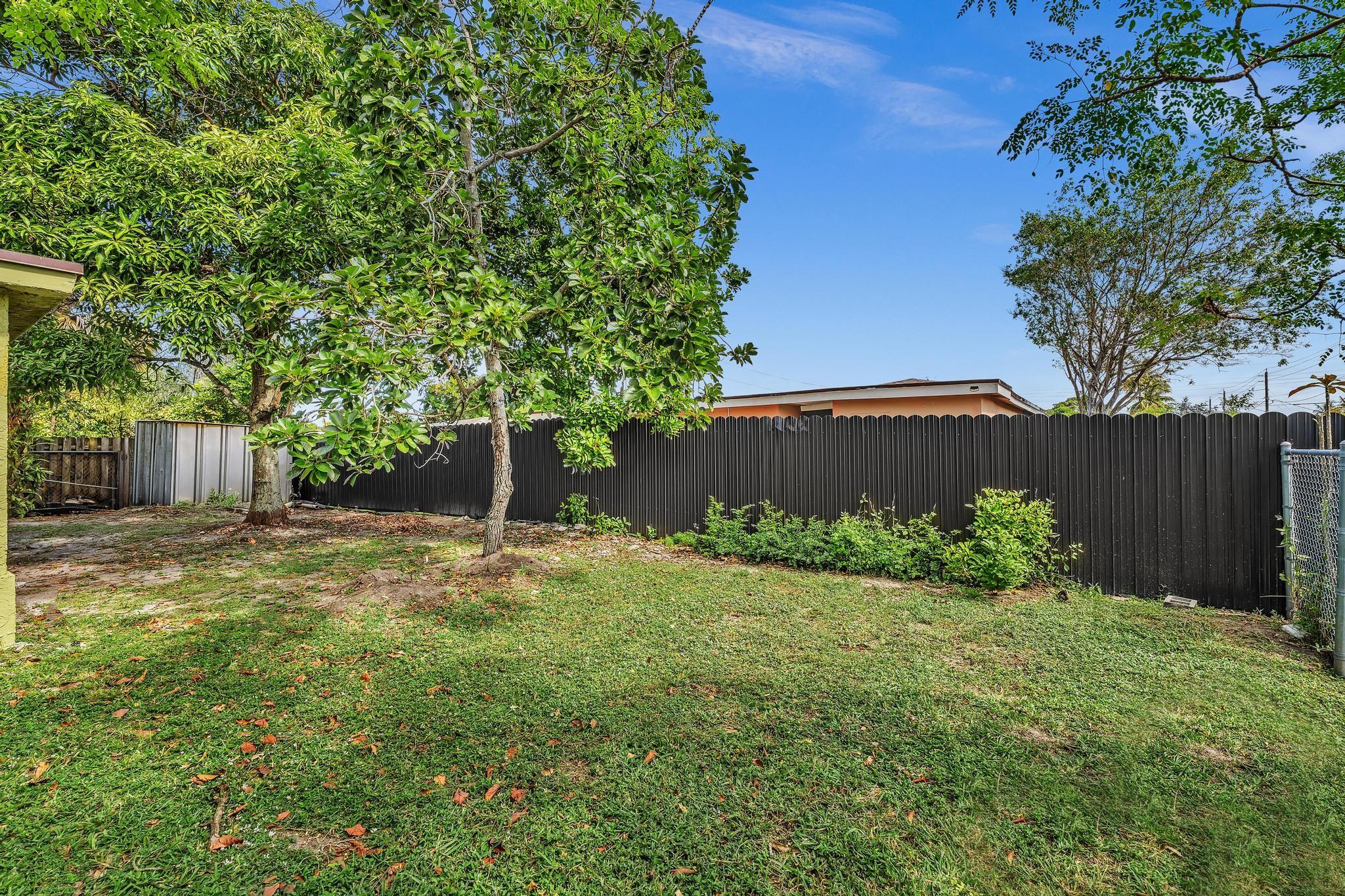 Lauderdale Lakes North Ga - Residential