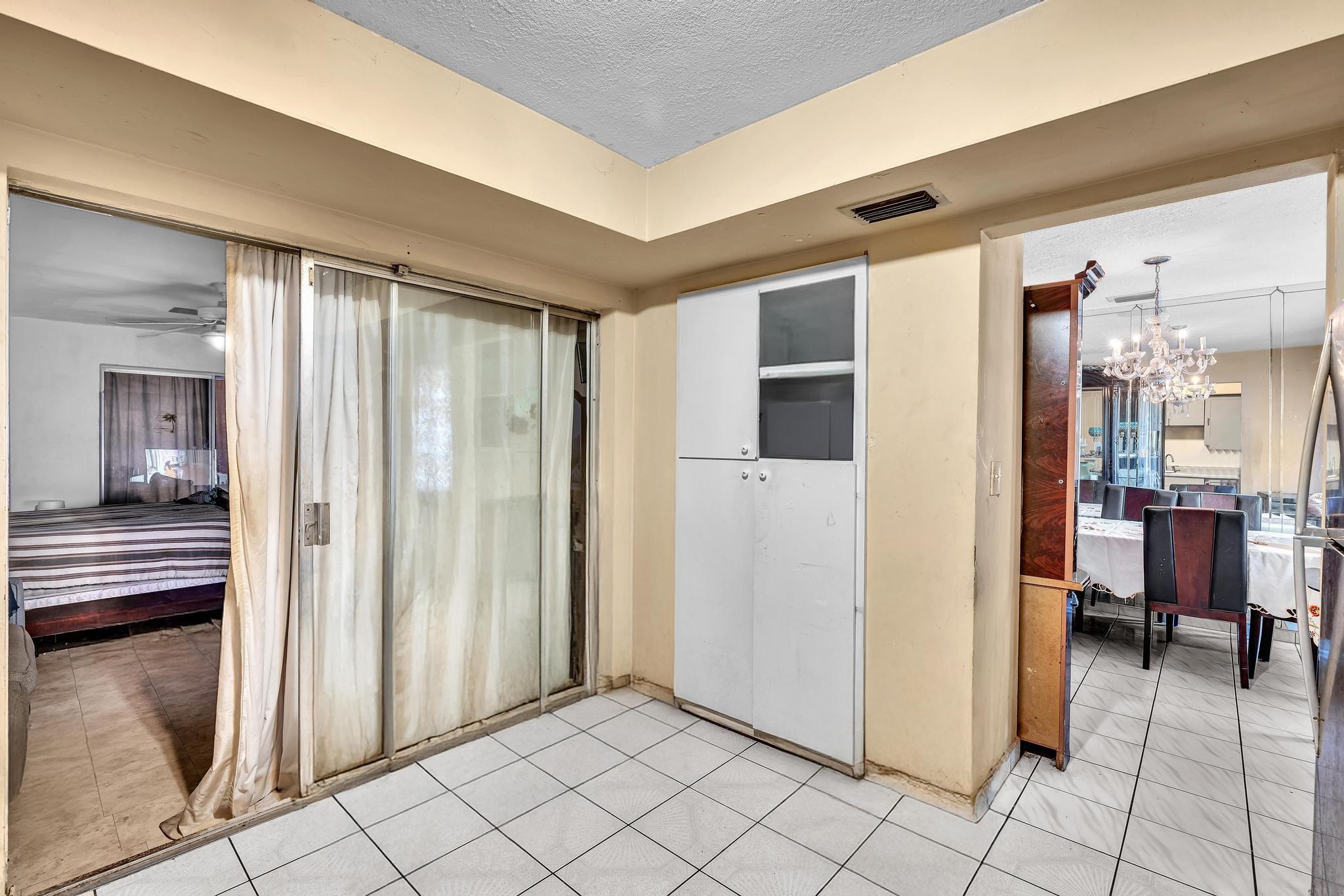 Lauderdale Lakes North Ga - Residential