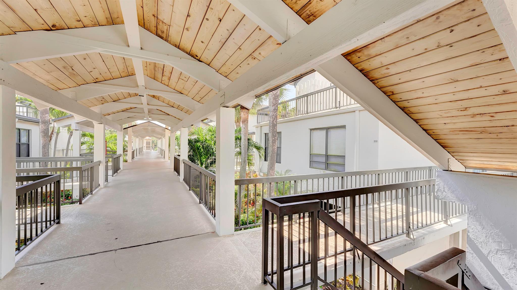 Stunning two-story condo with exquisite renovations and high ceilings. Situated on the newly redesigned 2nd hole of the golf course, this unit showcases breathtaking views. The ongoing major redevelopment of the golf course is set to be completed by November 2023, featuring significant multi-million dollar improvements. Experience the luxury of residing in the prestigious Seagate Country Club at the Hamlet, just a short 5-minute drive from vibrant downtown Atlantic Ave.