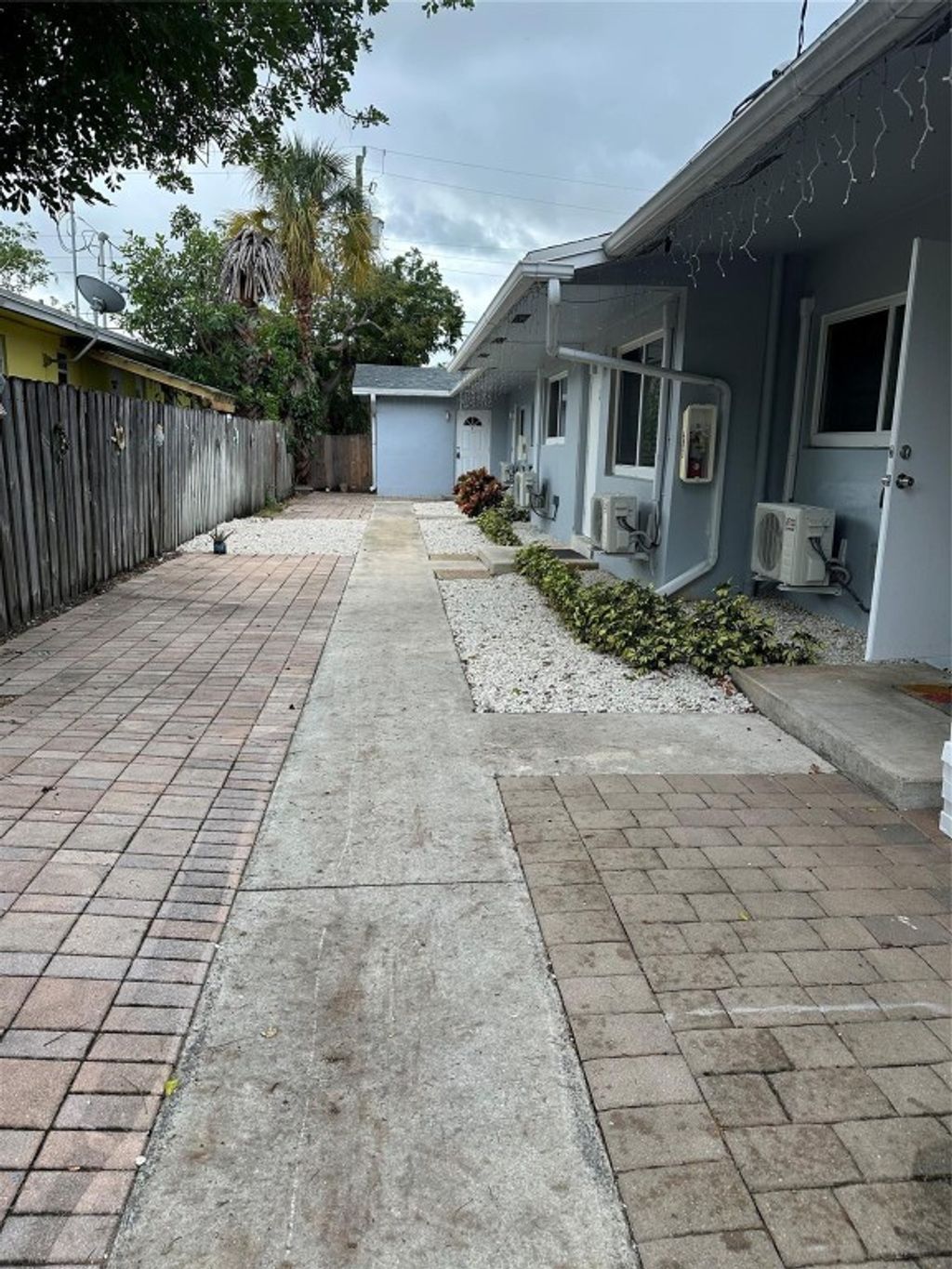 Photo of 704 SE 14th Court #2, Fort Lauderdale, FL 33316 (MLS # F10546888)