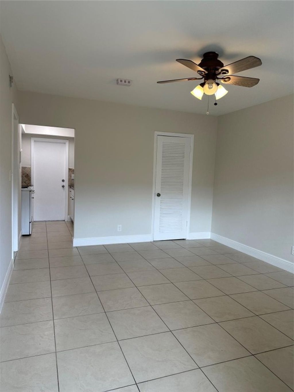 Photo of 704 SE 14th Court #2, Fort Lauderdale, FL 33316 (MLS # F10546888)