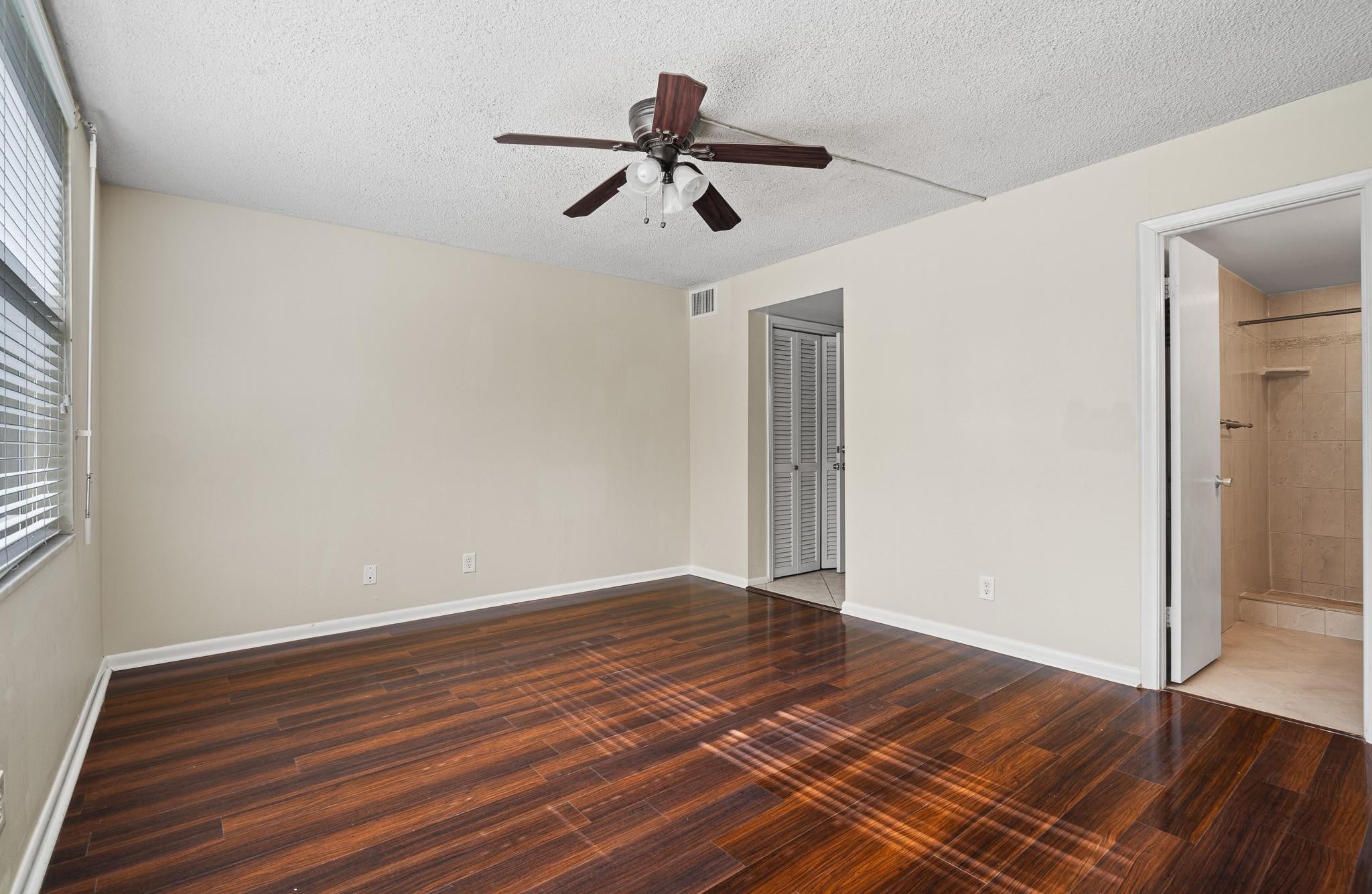 Kings Park Garden Apts Co - Residential Lease