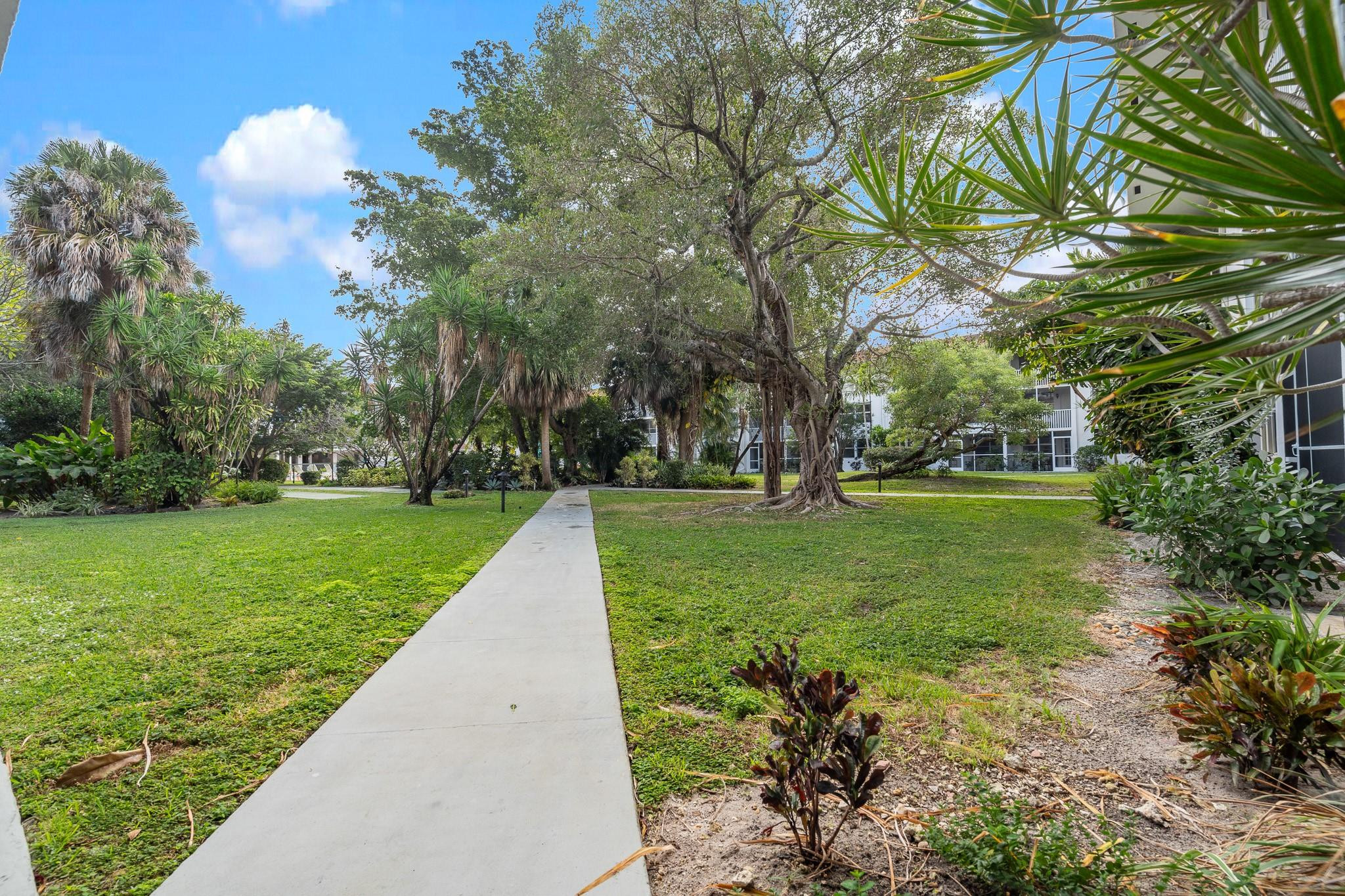 Kings Park Garden Apts Co - Residential Lease