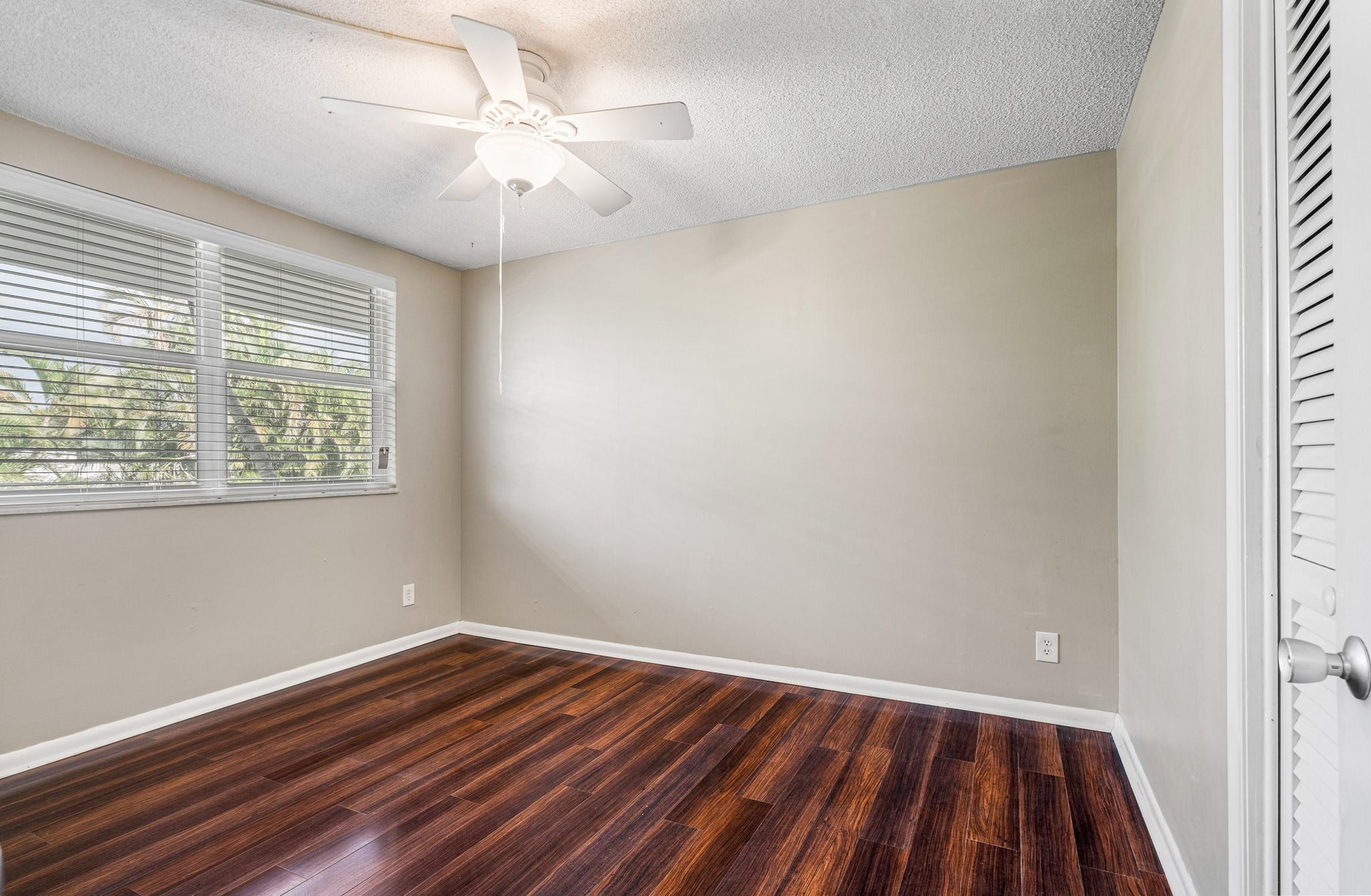Kings Park Garden Apts Co - Residential Lease