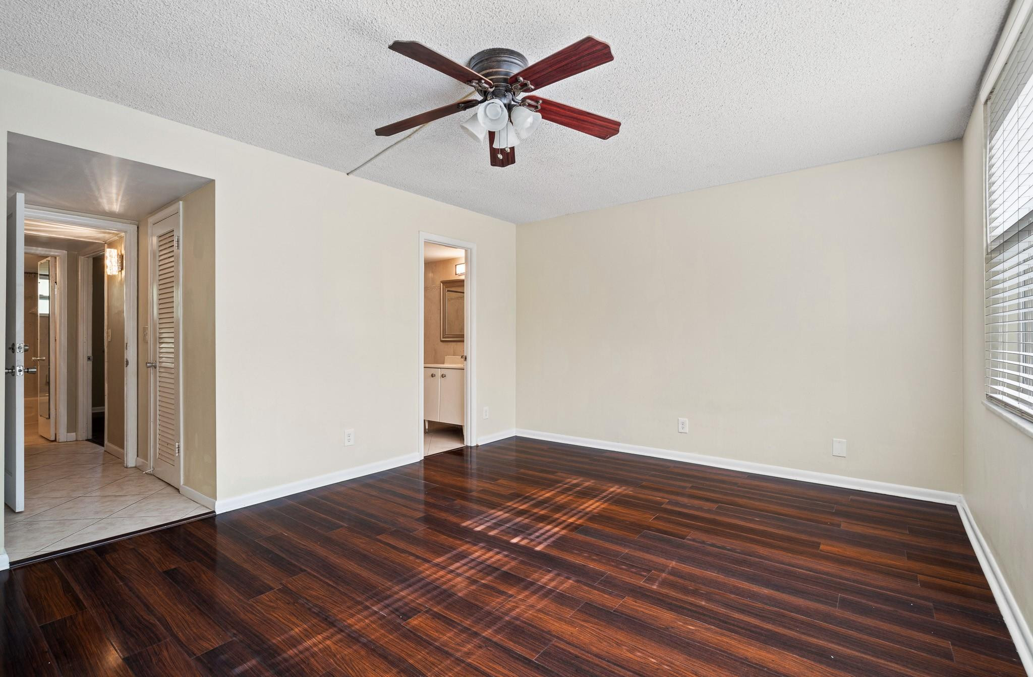 Kings Park Garden Apts Co - Residential Lease