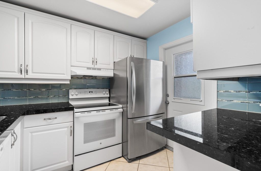 Photo of 4025 N Federal Highway #Apt 223c, Fort Lauderdale, FL 33308 (MLS # B26028865)
