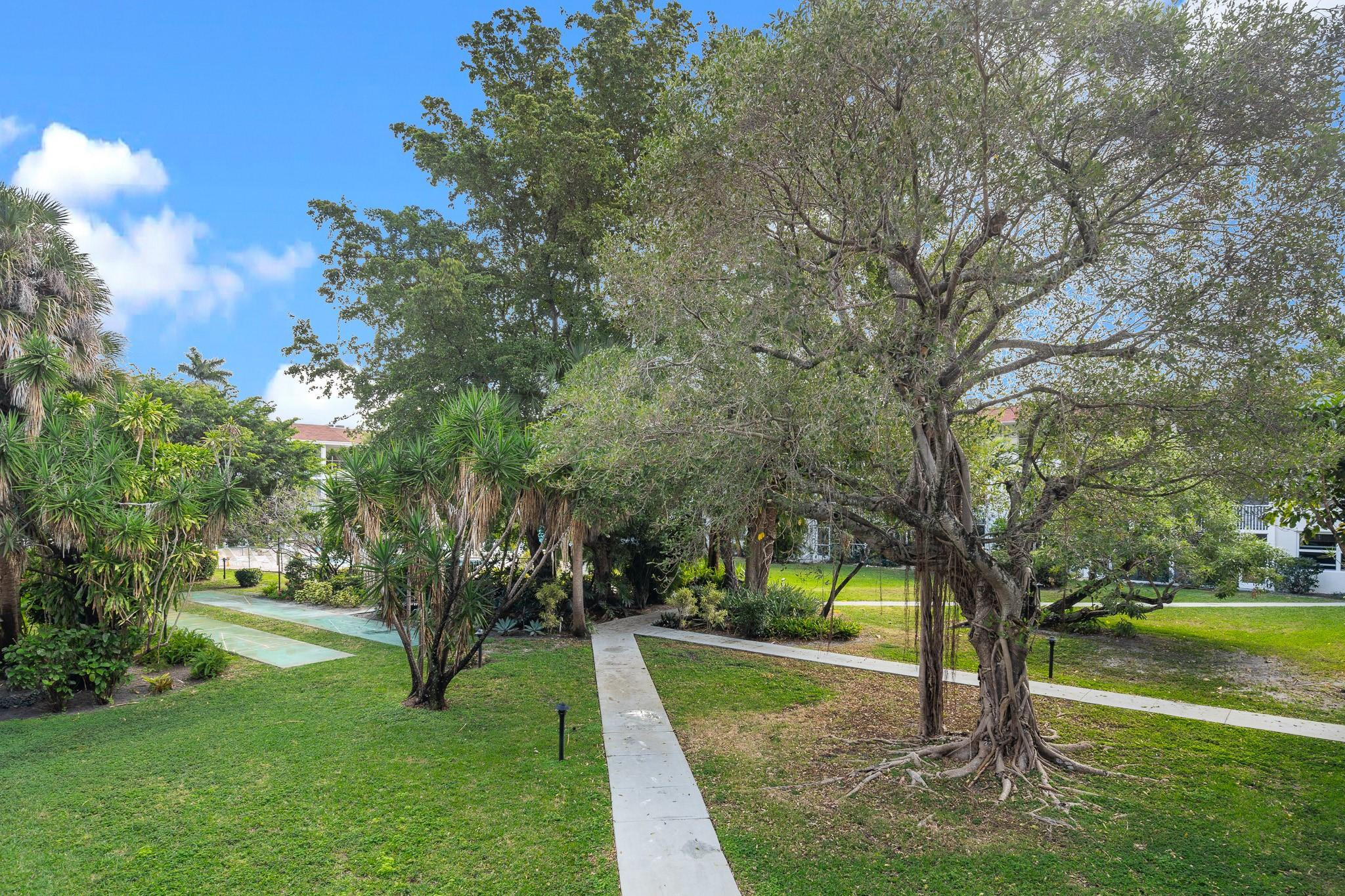 Kings Park Garden Apts Co - Residential Lease