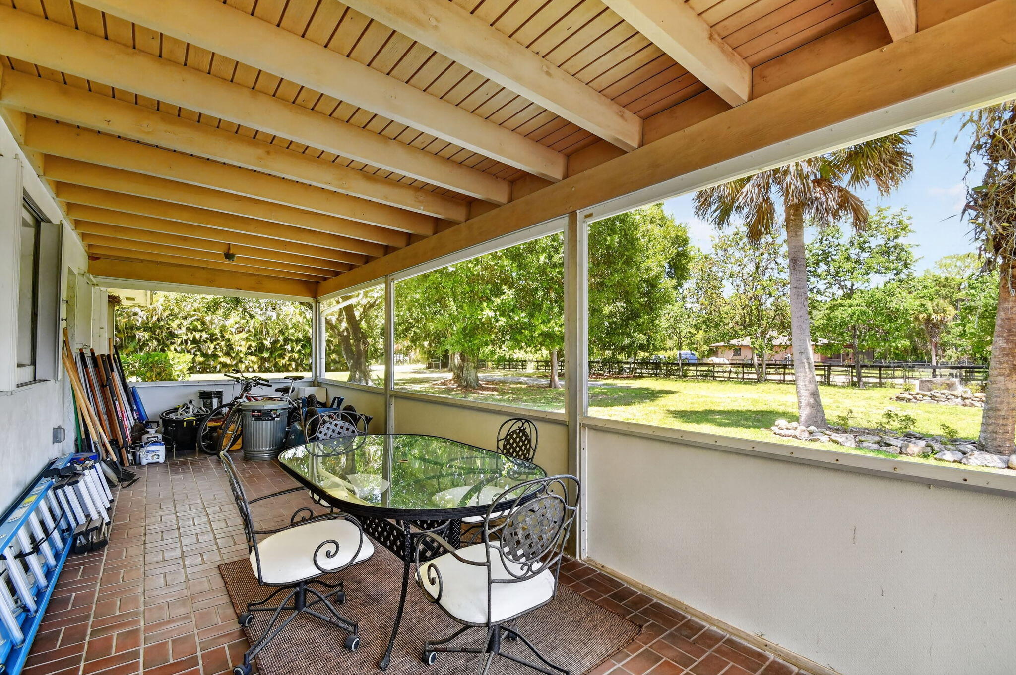 LOXAHATCHEE GROVES - Residential
