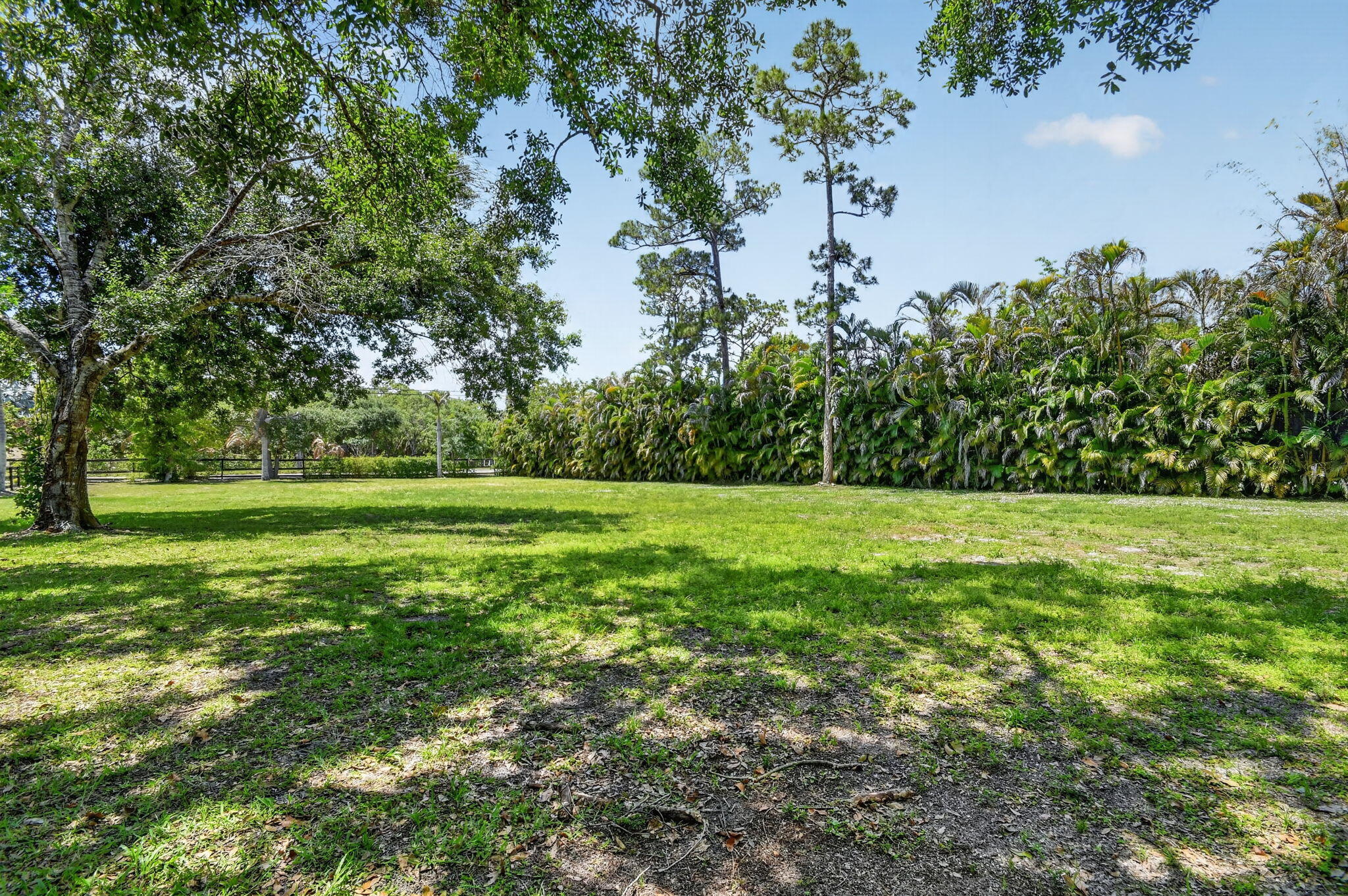 LOXAHATCHEE GROVES - Residential