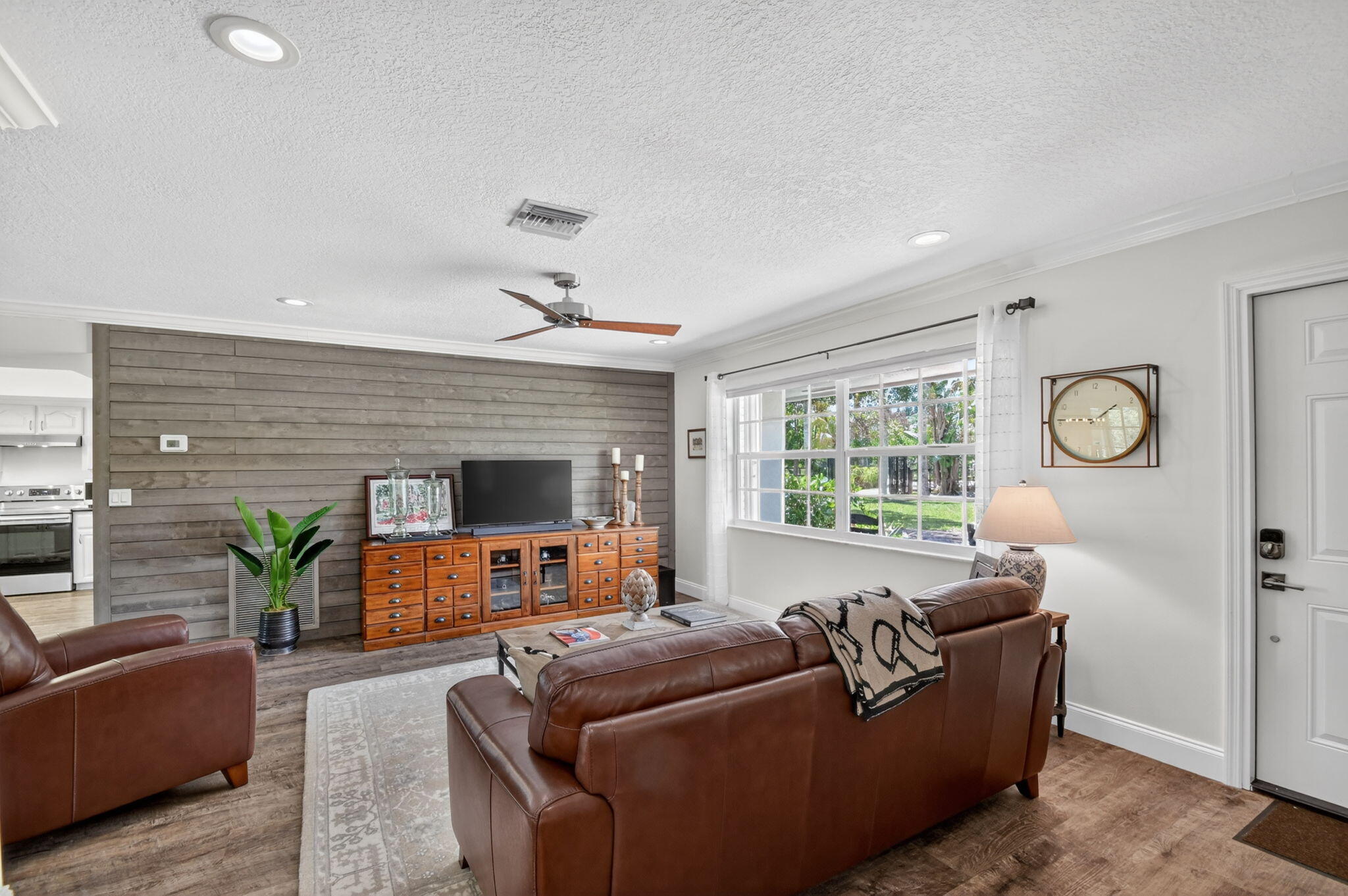 LOXAHATCHEE GROVES - Residential