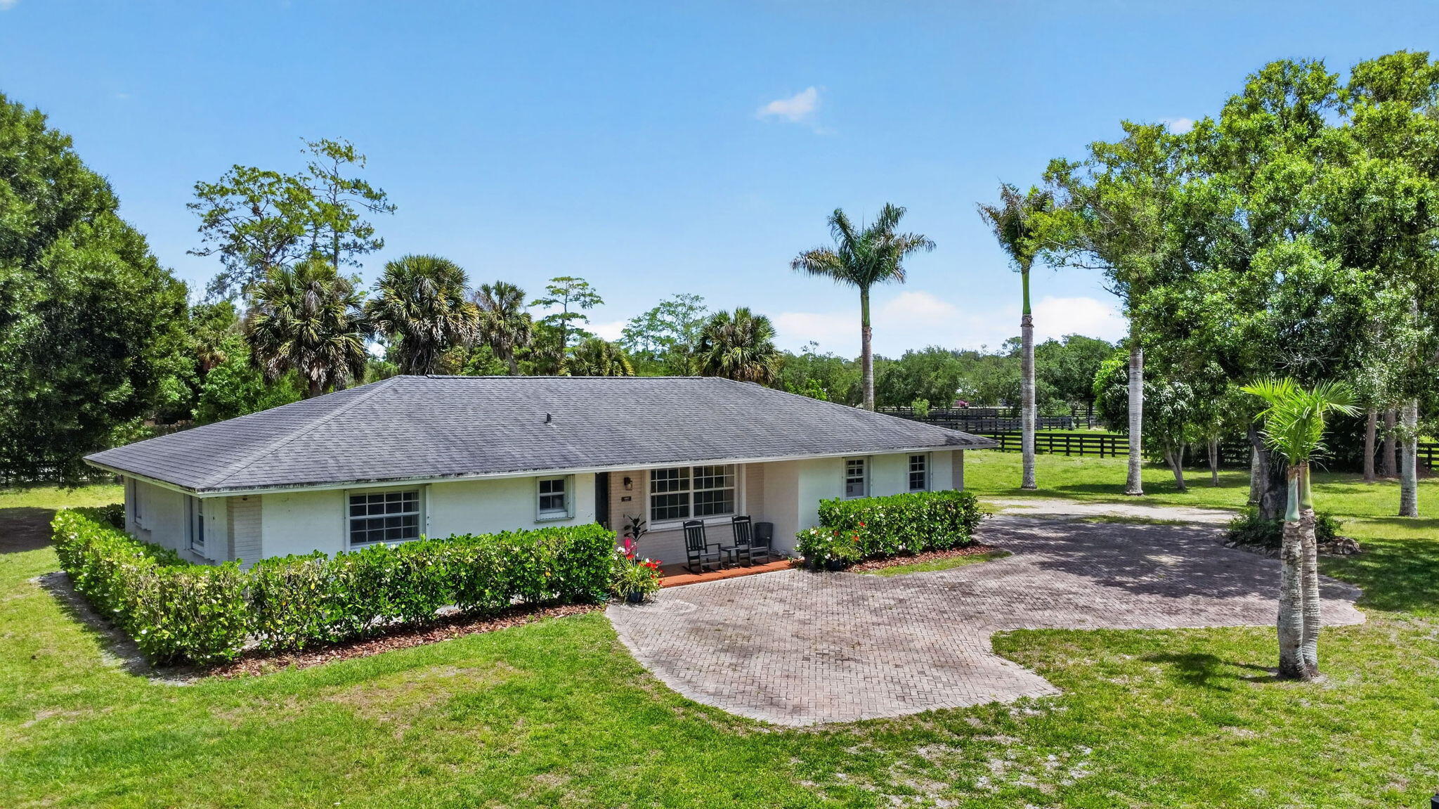 LOXAHATCHEE GROVES - Residential