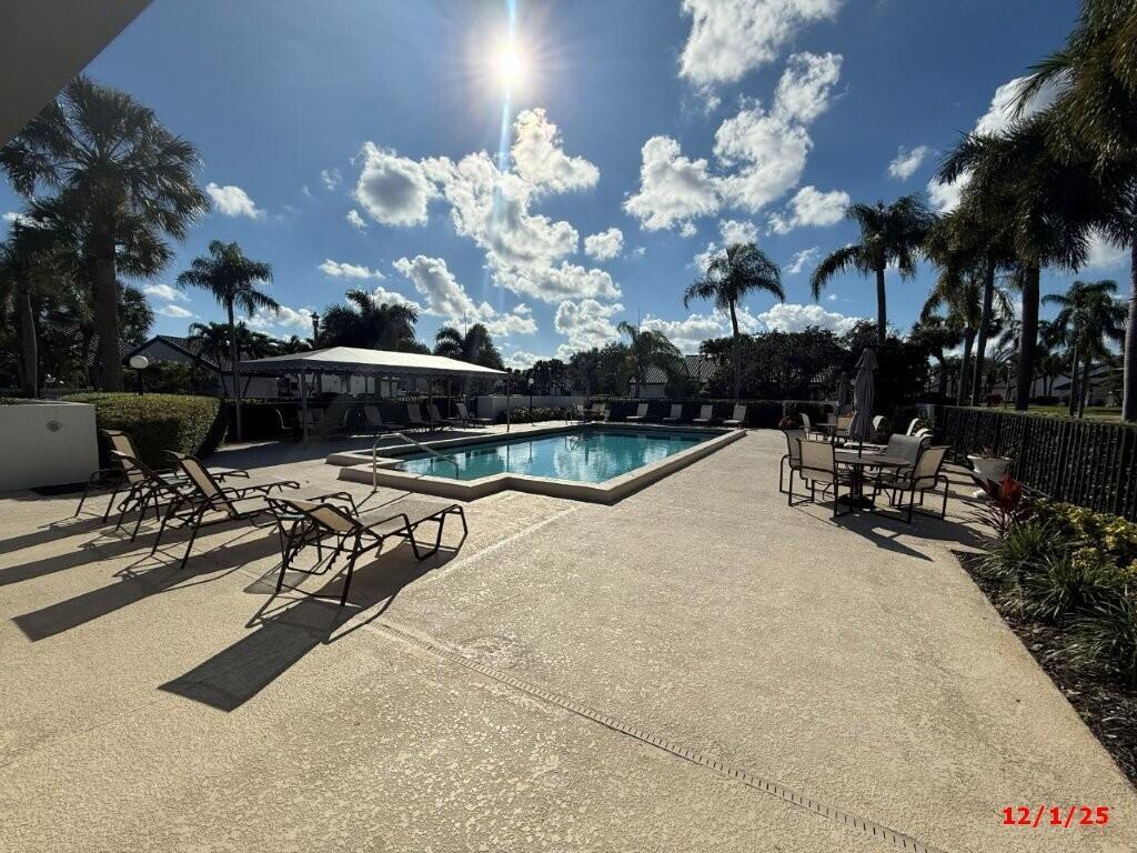 WINDSOR AT HUNTERS CONDO - Residential