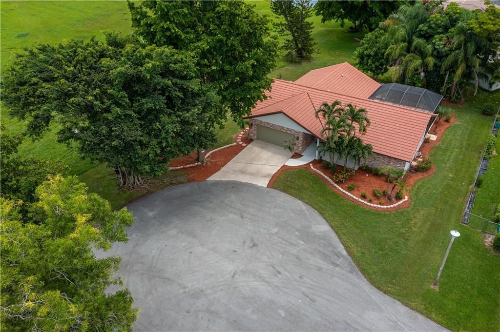 Photo of 7002 NW 40th St, Coral Springs, FL 33065 (MLS # F10295499)