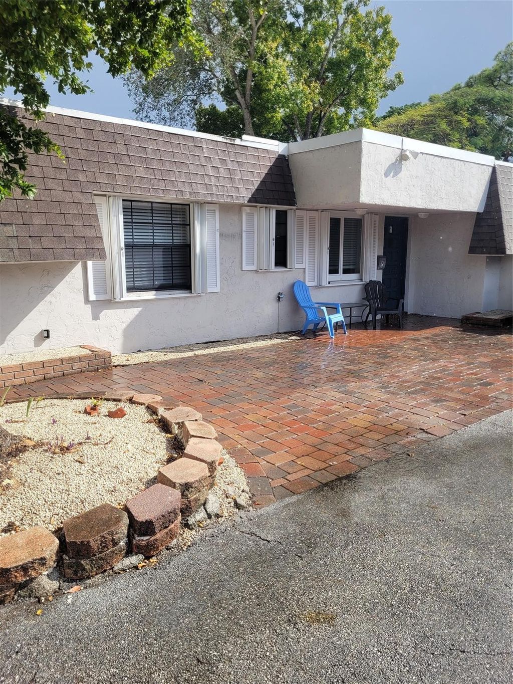 Photo of 770 NE 38th Street #F, Oakland Park, FL 33334 (MLS # F10549970)