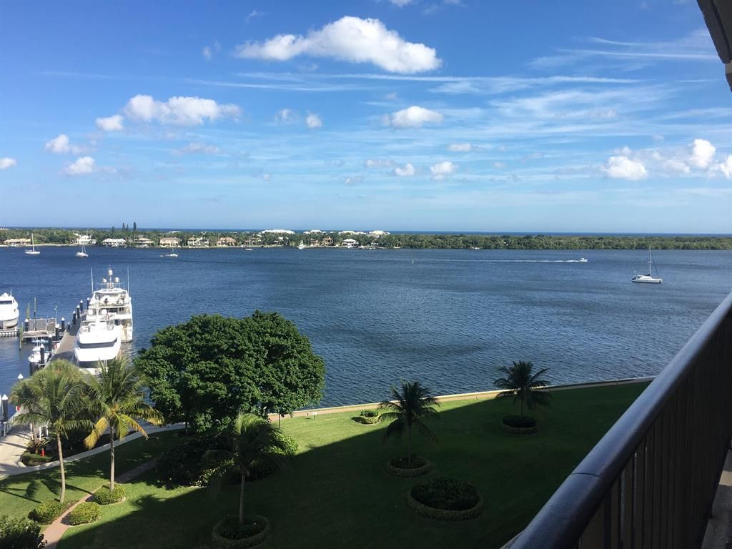 Photo of 136 Lakeshore Drive #911, North Palm Beach, FL 33408 (MLS # R10726600)