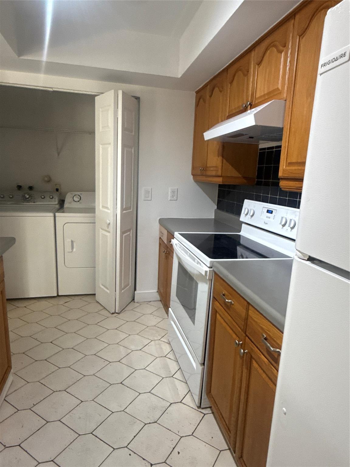 North Lauderdale Village - Residential Lease