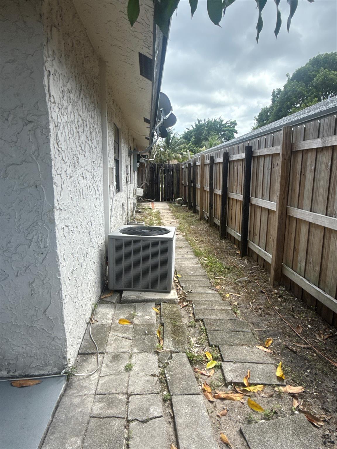 North Lauderdale Village - Residential Lease