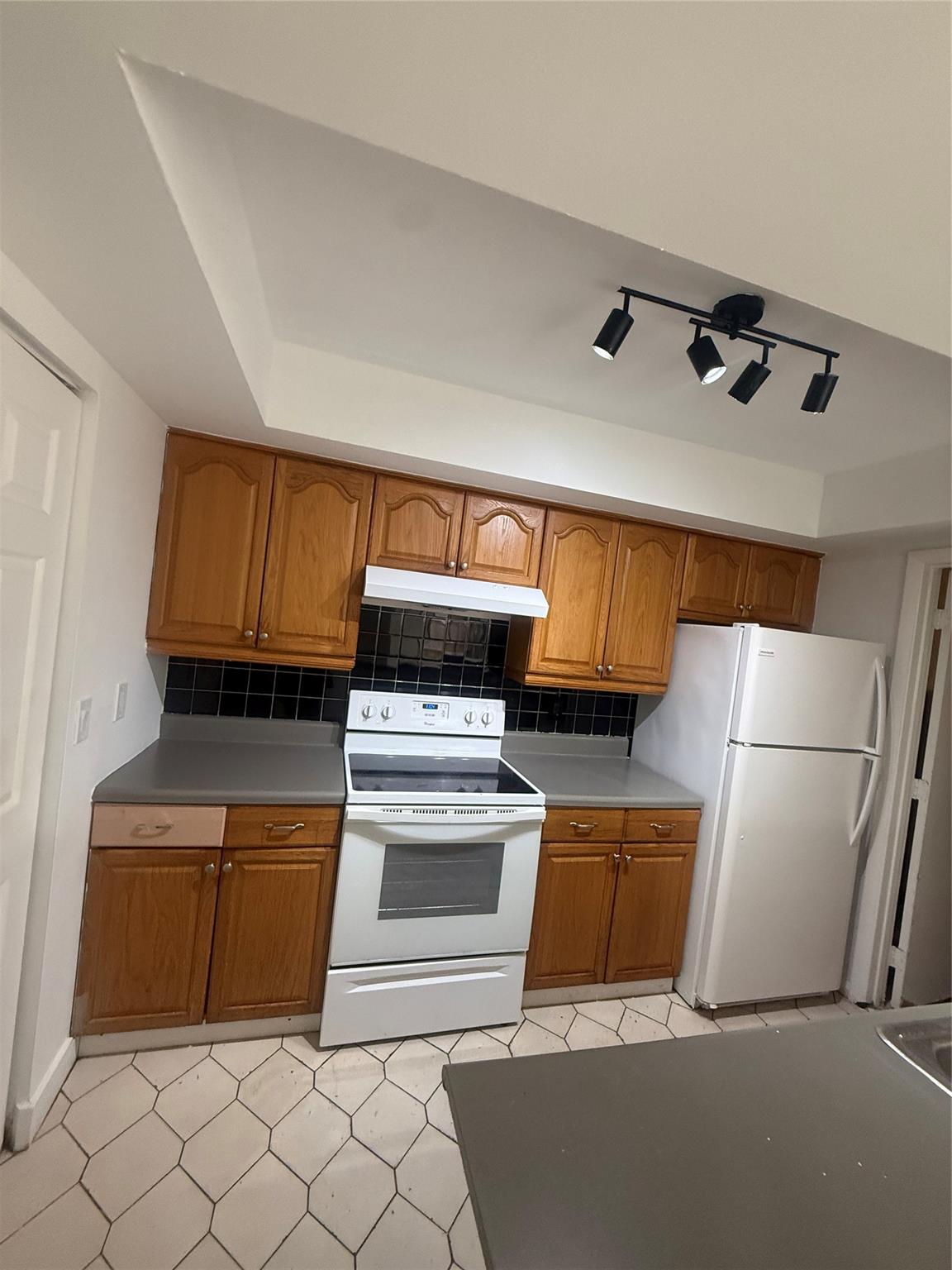 North Lauderdale Village - Residential Lease