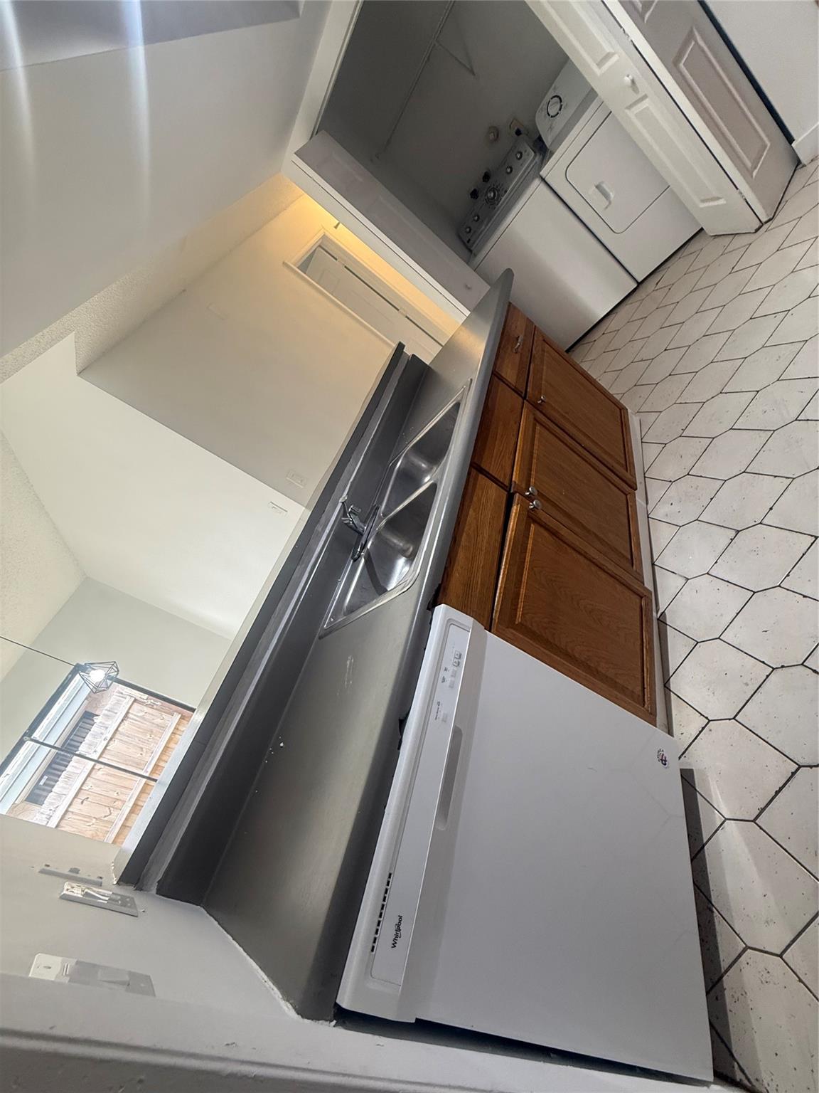 North Lauderdale Village - Residential Lease