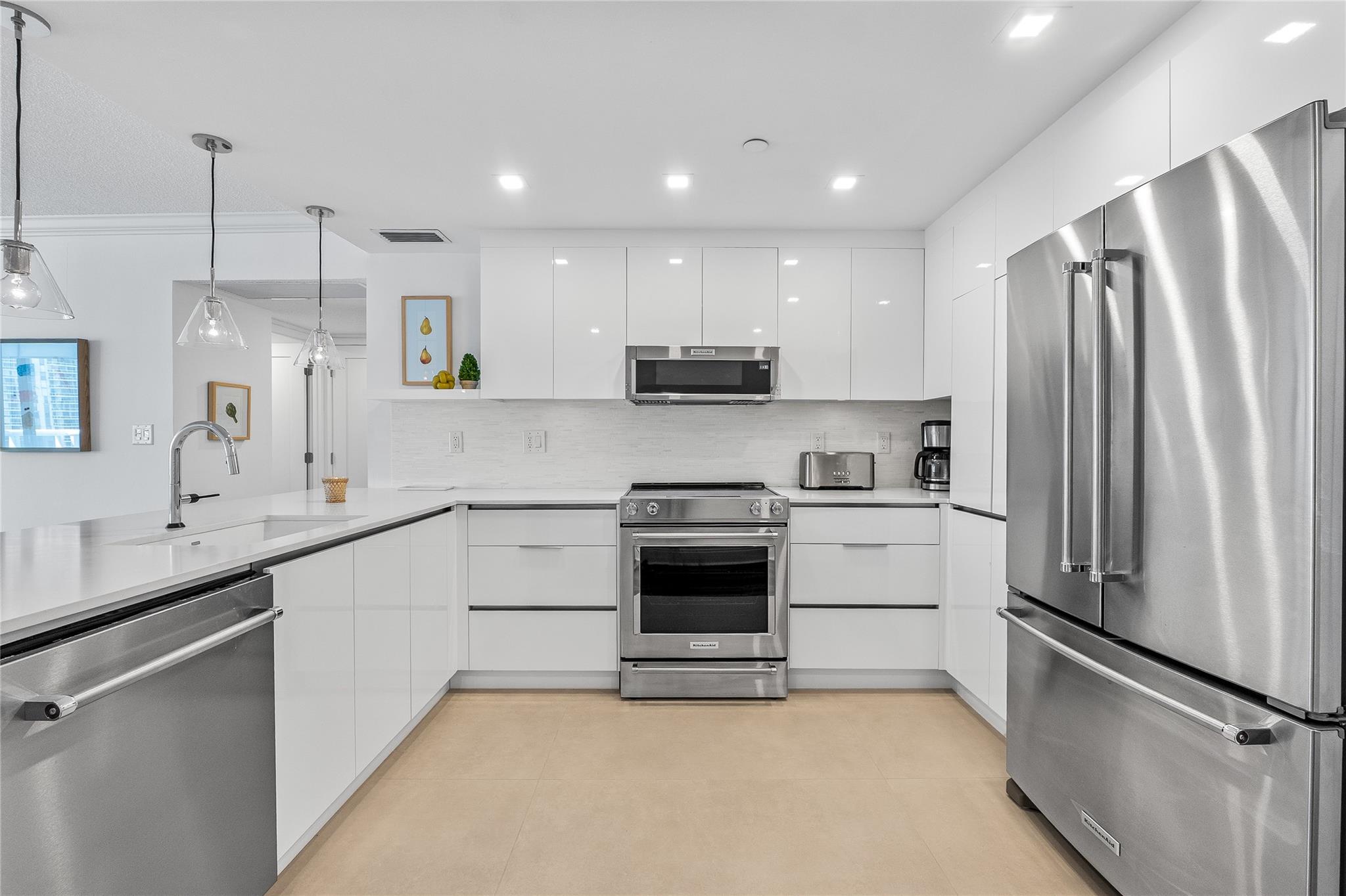 WATERVIEW CONDO - Residential Lease