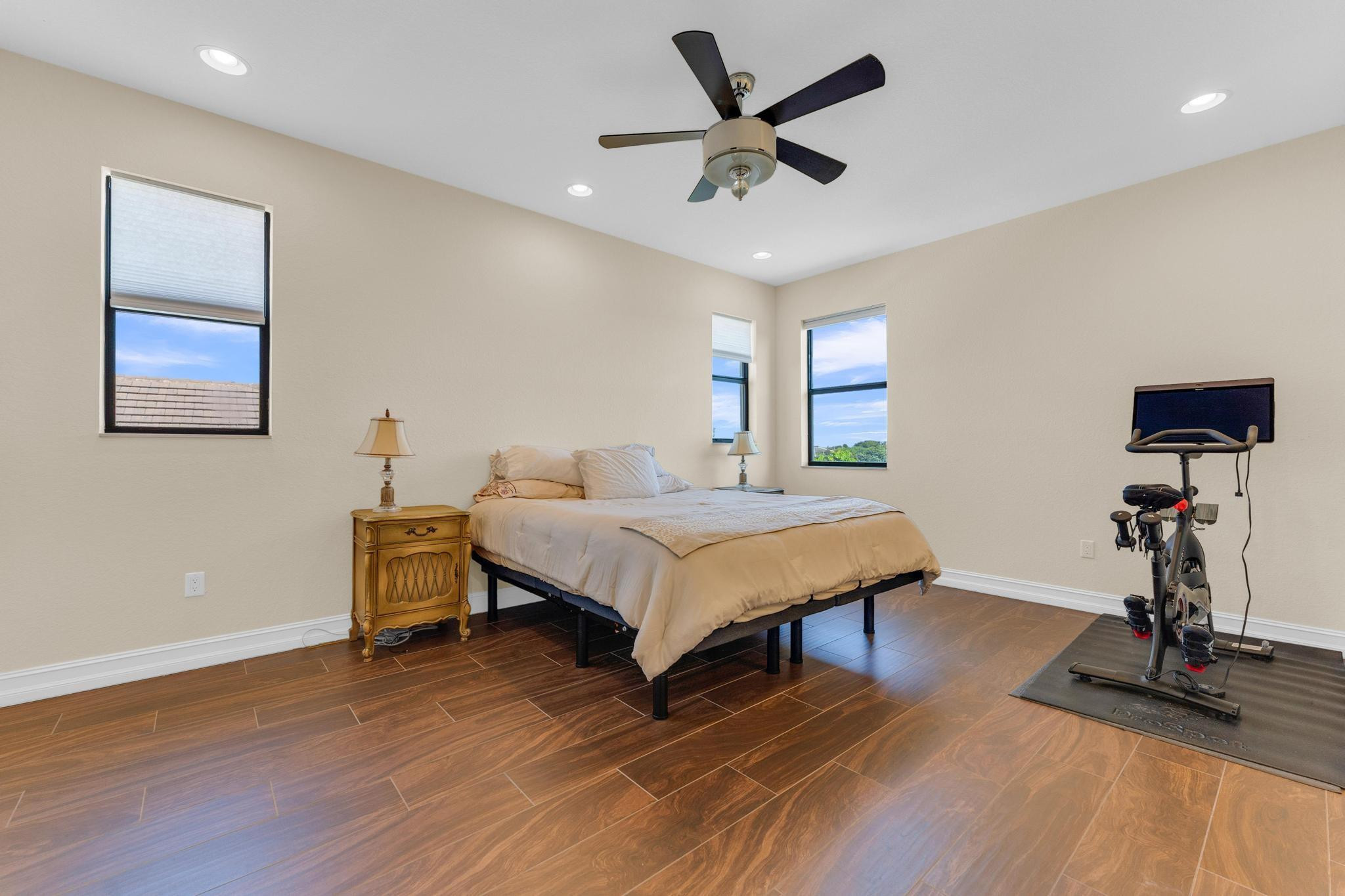 Pembroke Lakes South 119- - Residential