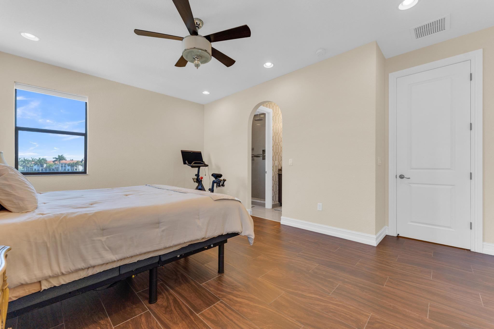 Pembroke Lakes South 119- - Residential