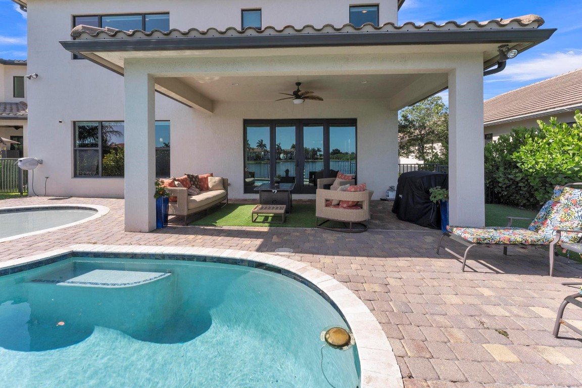 Pembroke Lakes South 119- - Residential