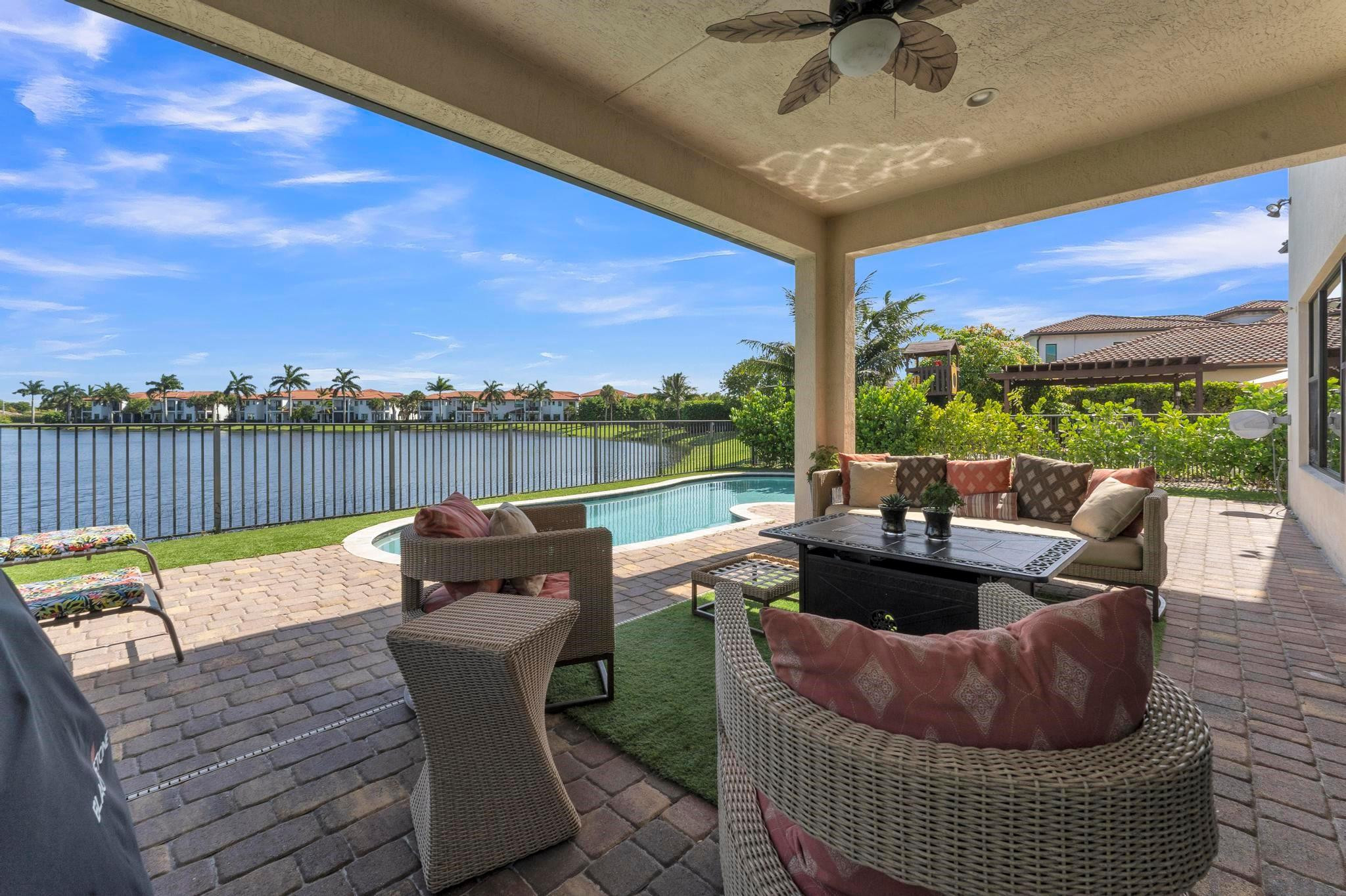 Pembroke Lakes South 119- - Residential