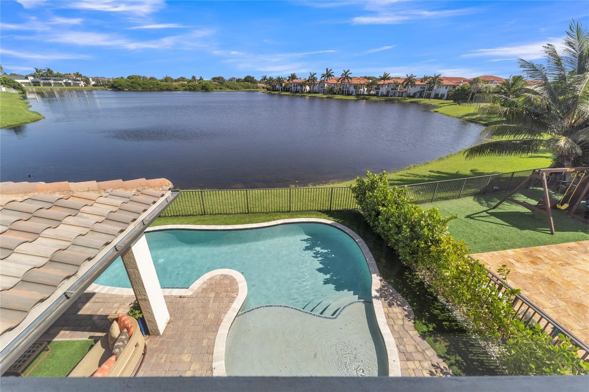 Pembroke Lakes South 119- - Residential