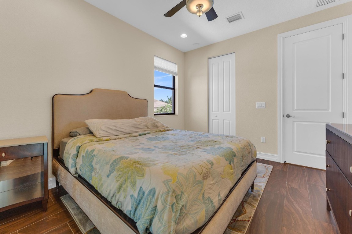 Pembroke Lakes South 119- - Residential