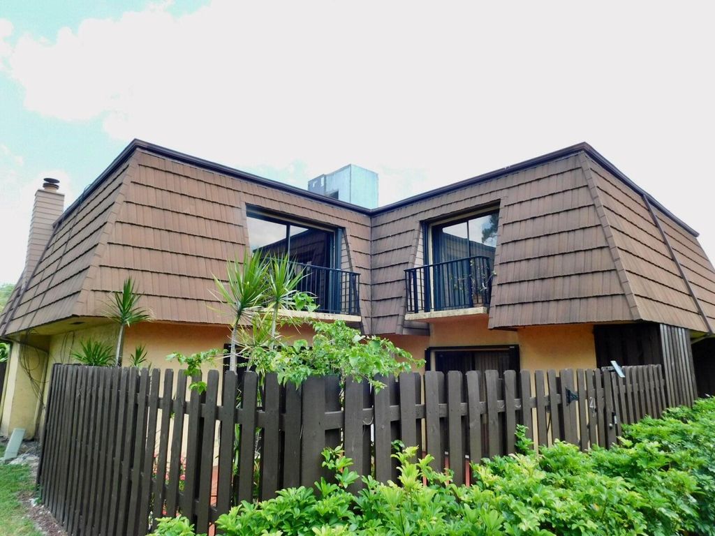 Photo of 4155 Turnberry Circle #29, Lake Worth, FL 33467 (MLS # R11093009)