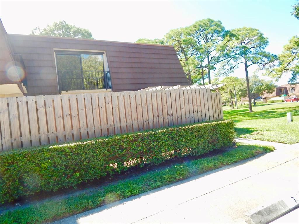 Photo of 403 4th Lane, Palm Beach Gardens, FL 33418 (MLS # R10720379)