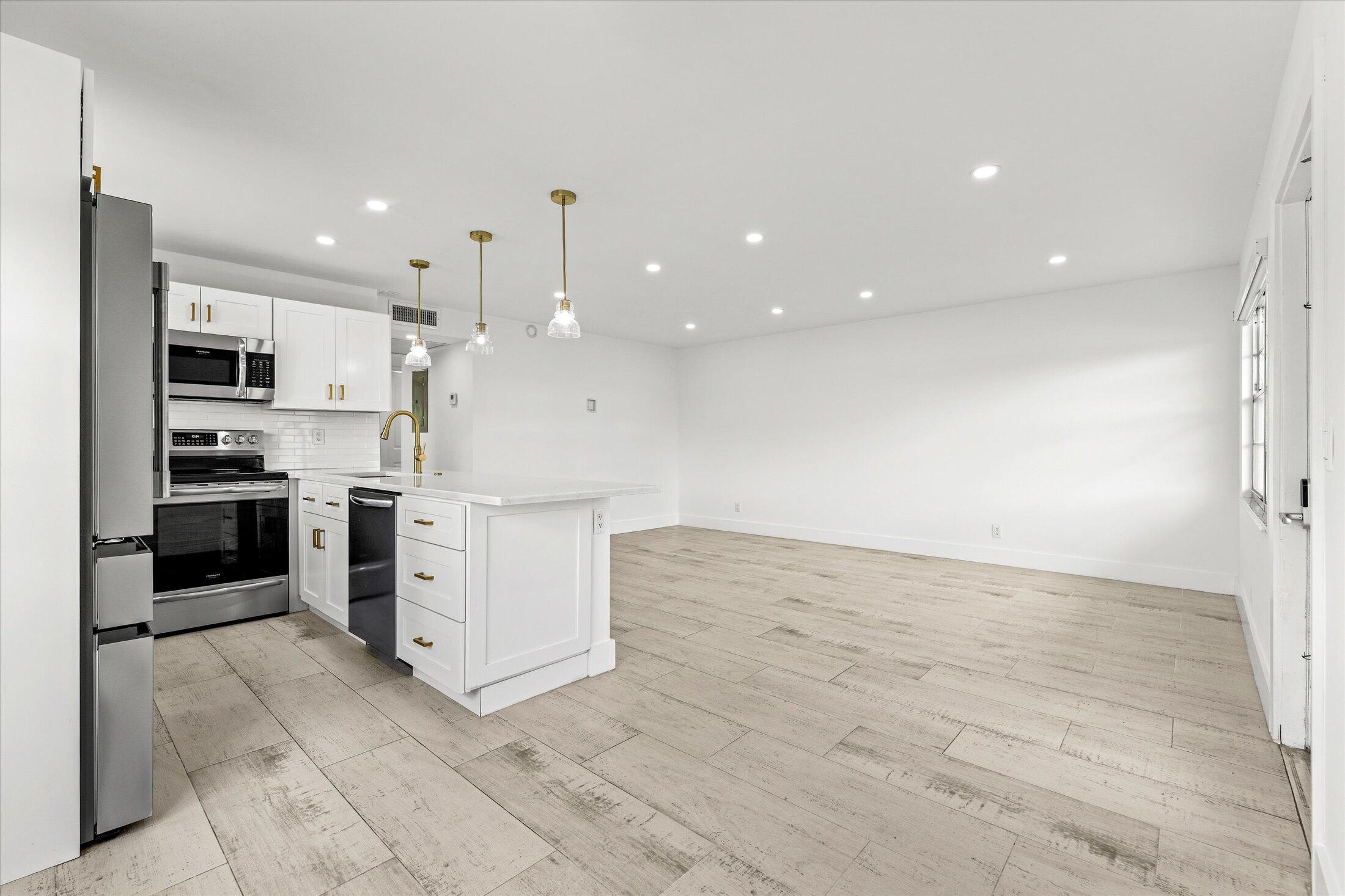 PRESTON AT CENTURY VILLAGE CONDO - Residential