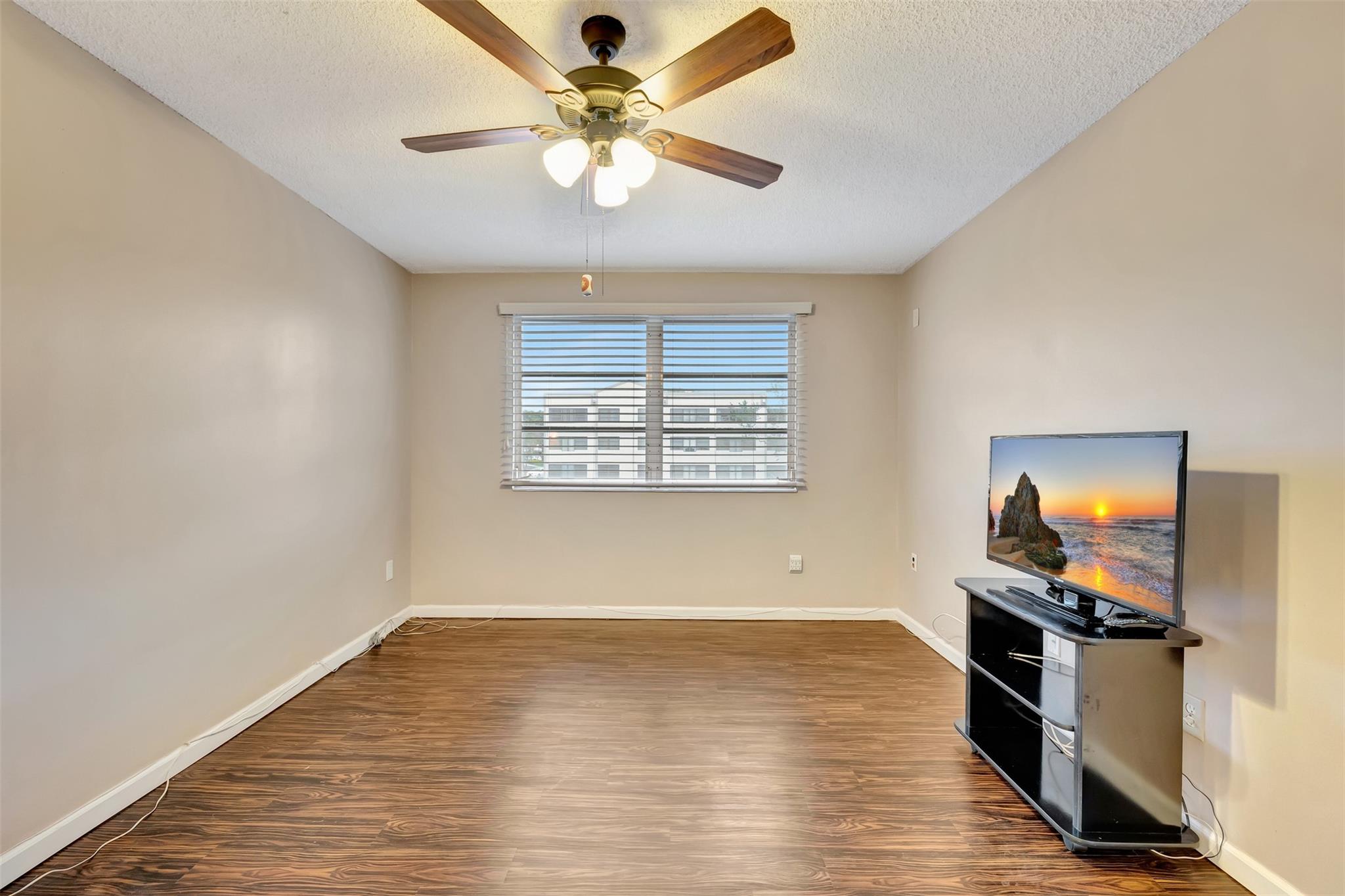 DEVON CONDOMINIUM - Residential