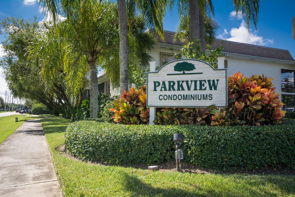 Photo of 1200 SE Parkview Place #F-1, Stuart, FL 34994 (MLS # R10877870)