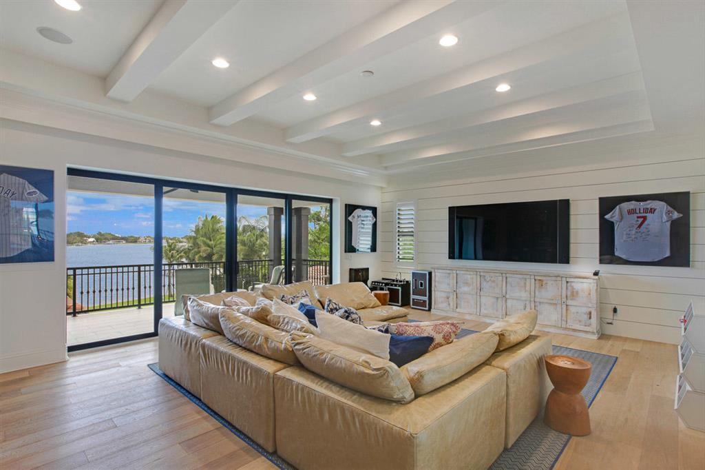 Pennock Point - Residential