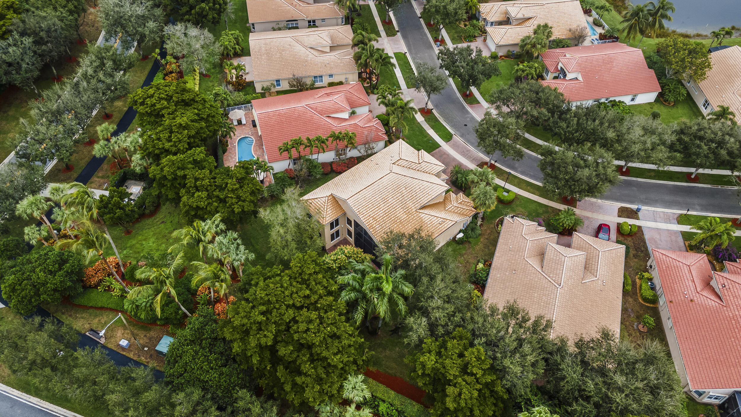 VALENCIA POINTE 1 - Residential