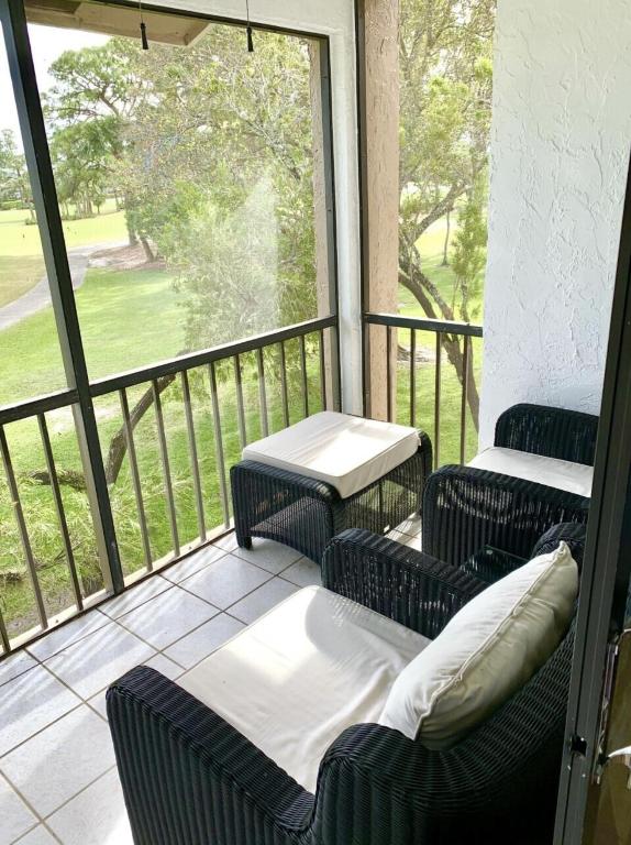 BRIARWOOD CONDO - Residential