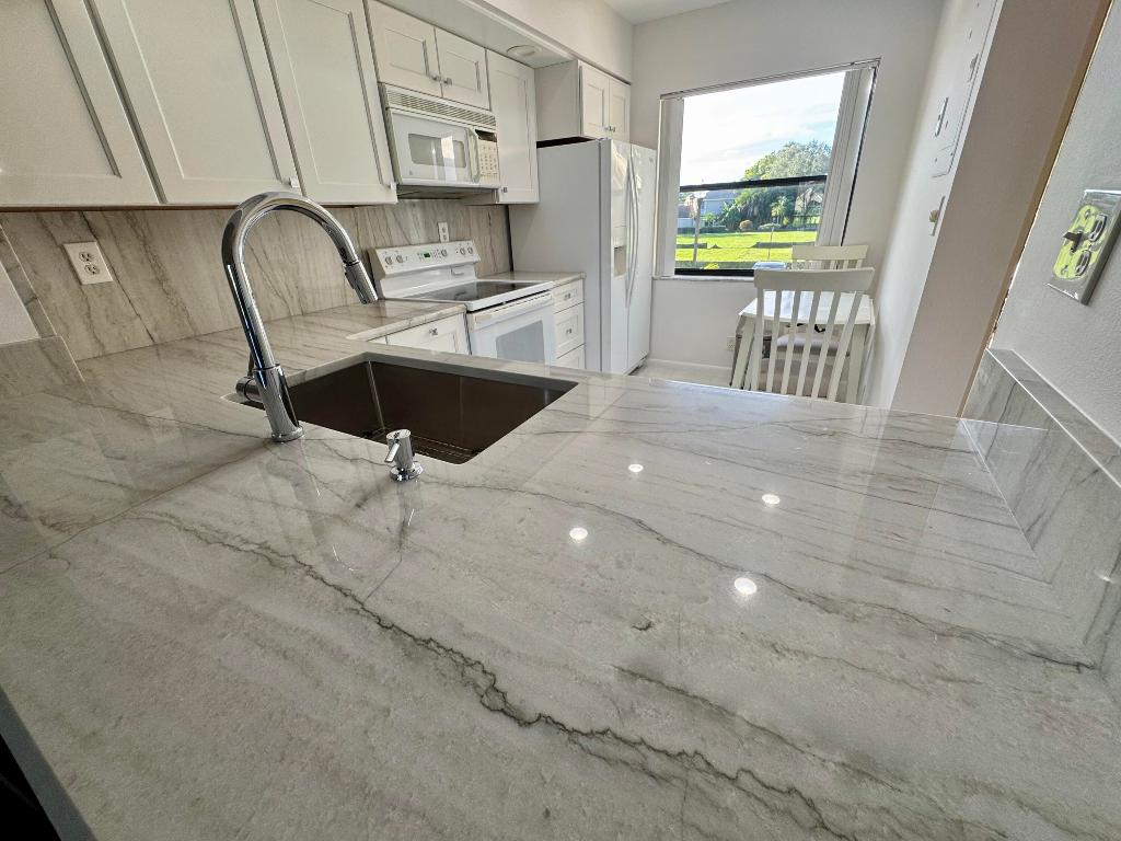 BRIARWOOD CONDO - Residential