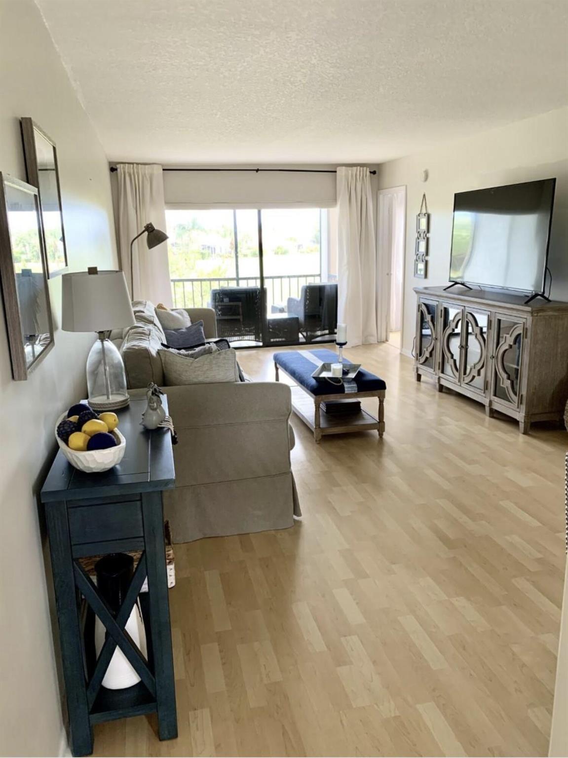 BRIARWOOD CONDO - Residential