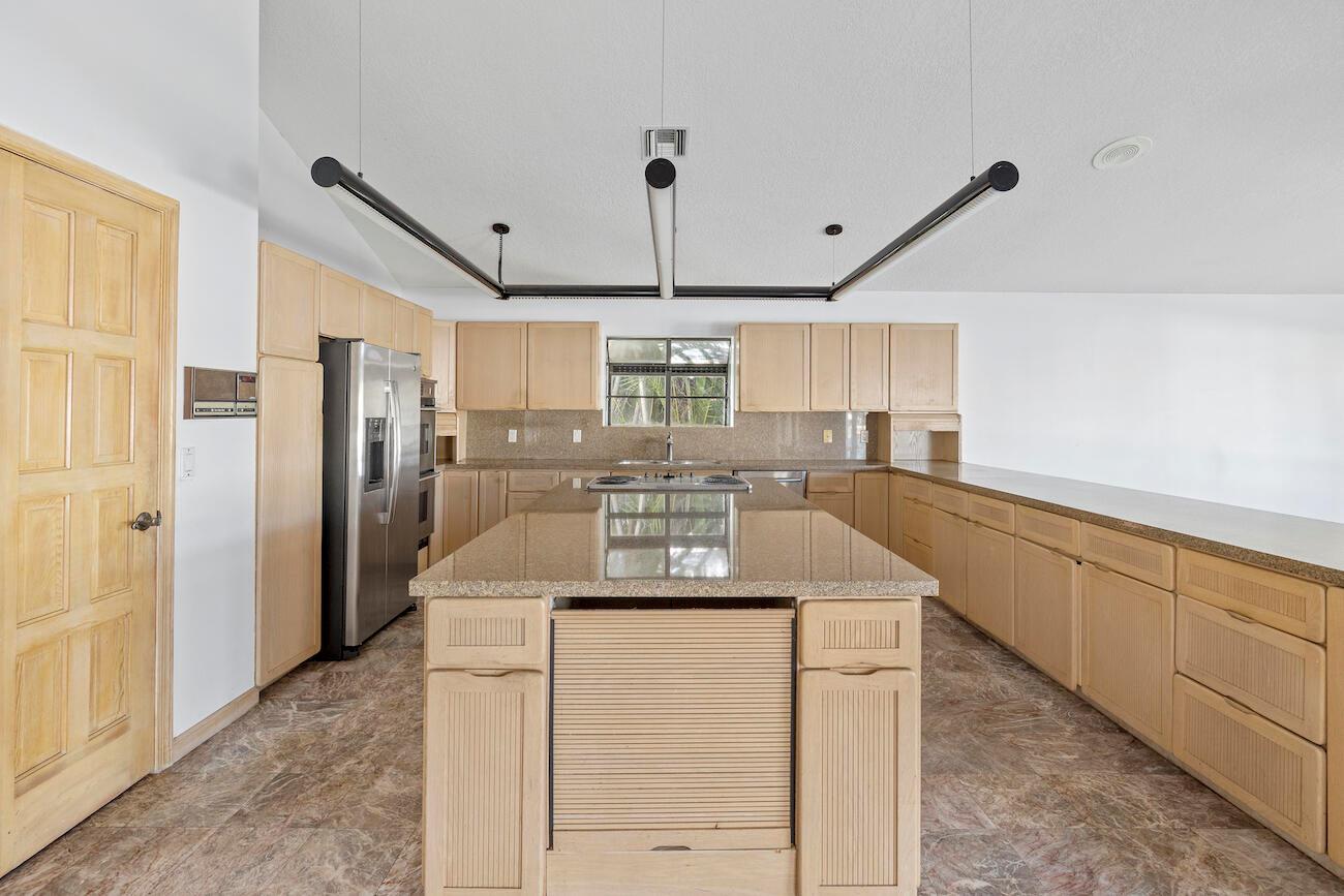 PROSPERITY BAY VILLAGE - Residential